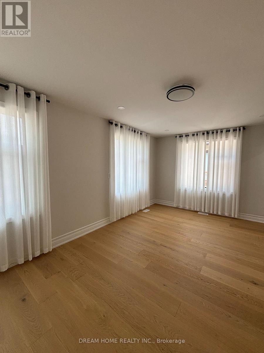 Upper - 9 Rusholme Drive E, Toronto (Little Portugal), Ontario  M6J 3K1 - Photo 9 - C12855686