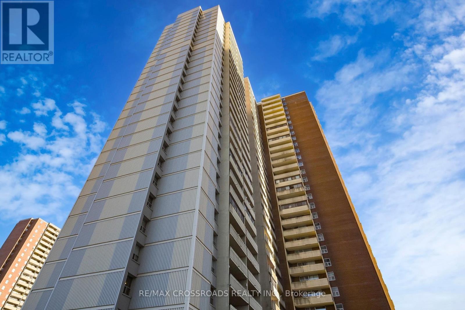 Ph18 - 5 Massey Square, Toronto (Crescent Town), Ontario  M4C 5L6 - Photo 2 - E12855664