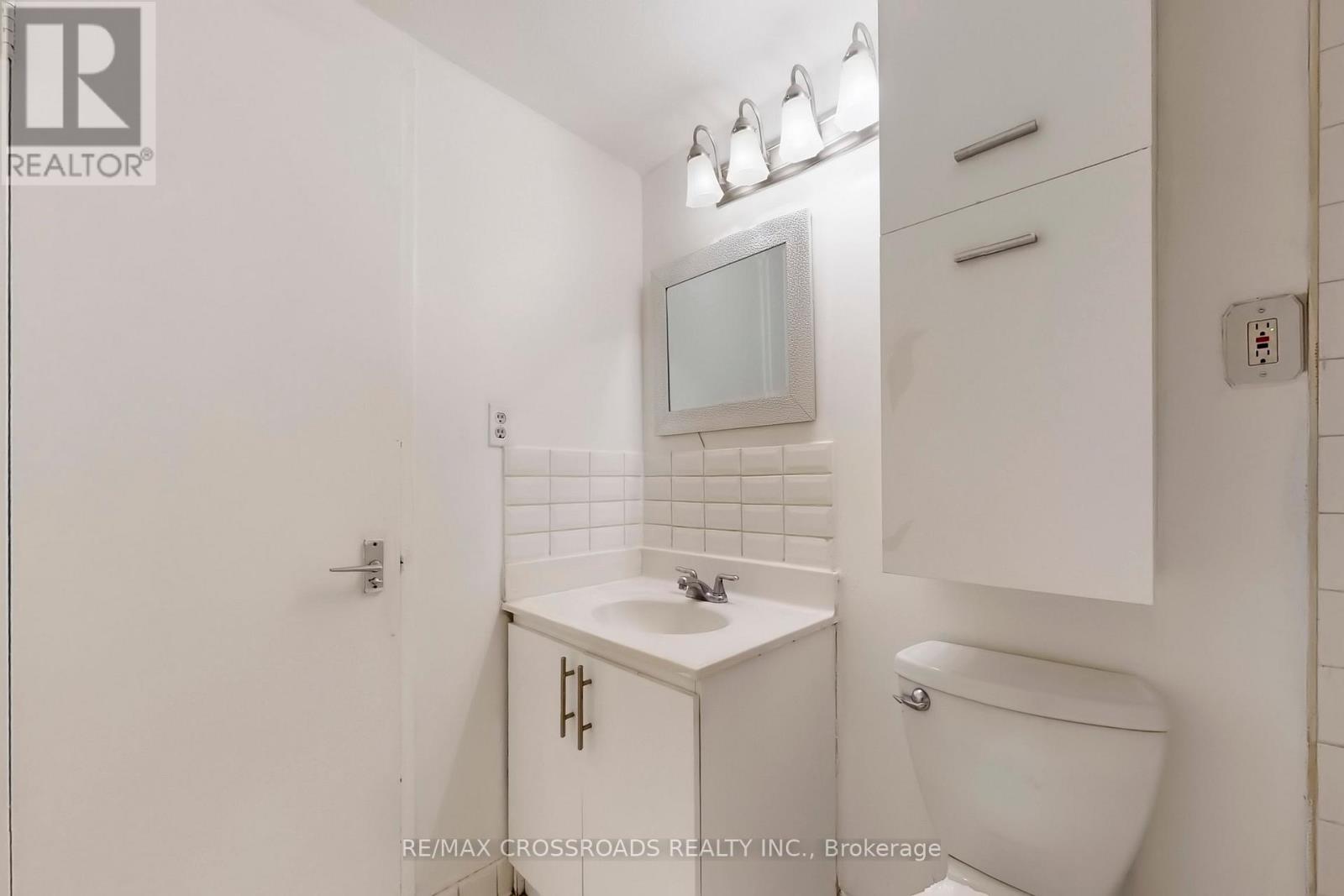 Ph18 - 5 Massey Square, Toronto (Crescent Town), Ontario  M4C 5L6 - Photo 25 - E12855664