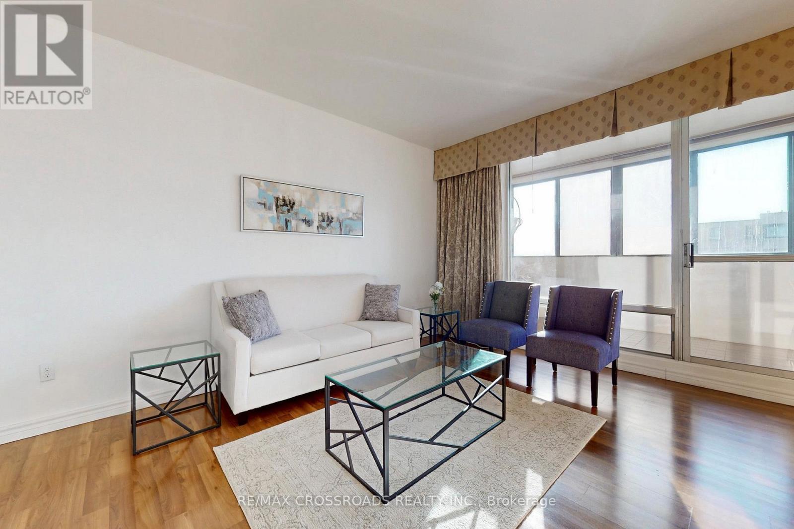 Ph18 - 5 Massey Square, Toronto (Crescent Town), Ontario  M4C 5L6 - Photo 8 - E12855664