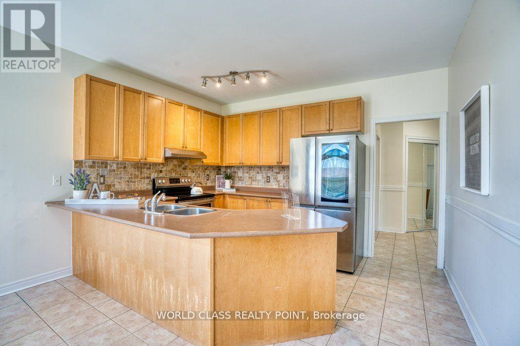 3 Hesham Drive, Whitby (Brooklin), Ontario  L1M 2J9 - Photo 12 - E12855700