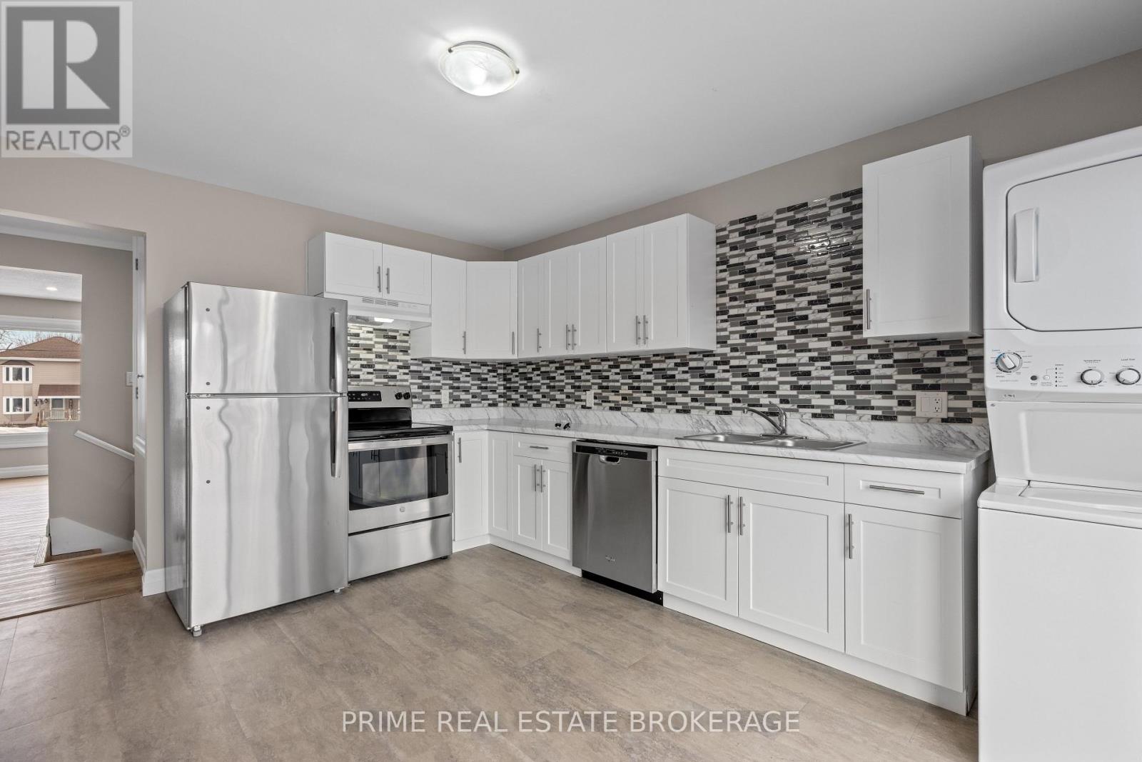 296 Huron Street W, South Huron (Exeter), Ontario  N0M 1S2 - Photo 14 - X12687998