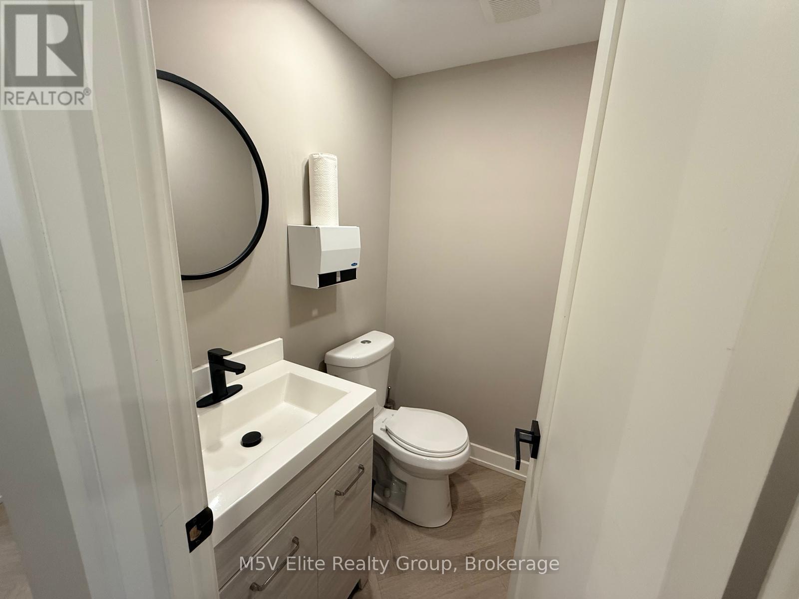 15 & 16 - 250 Regina Road, Vaughan (West Woodbridge Industrial Area), Ontario  L4L 8N2 - Photo 5 - N12855602