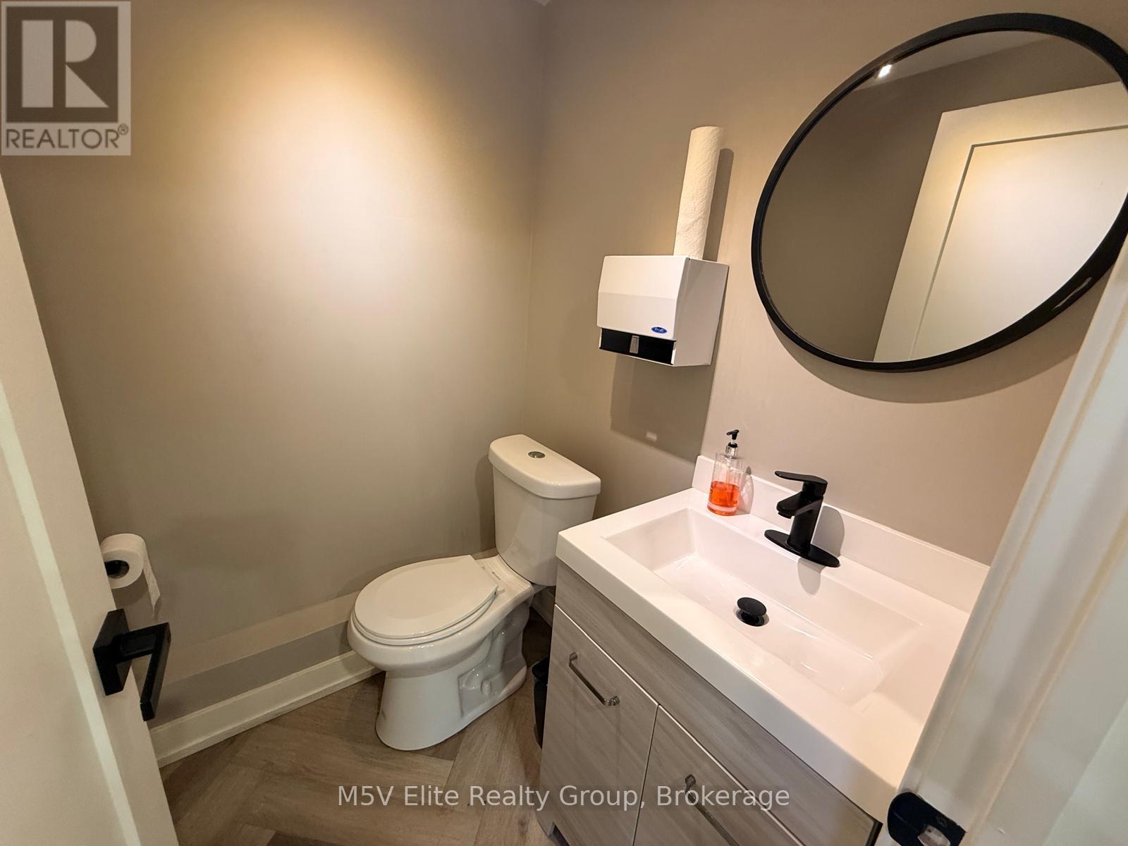 15 & 16 - 250 Regina Road, Vaughan (West Woodbridge Industrial Area), Ontario  L4L 8N2 - Photo 6 - N12855602