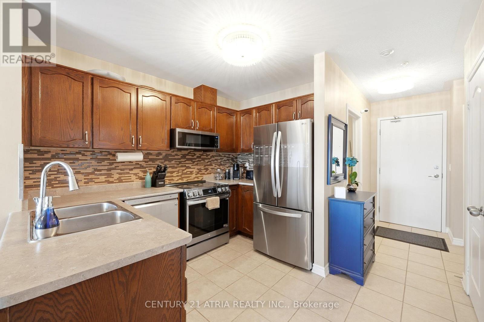 213 - 112 Simcoe Road, Bradford West Gwillimbury, Ontario  L3Y 1Y2 - Photo 11 - N12855612