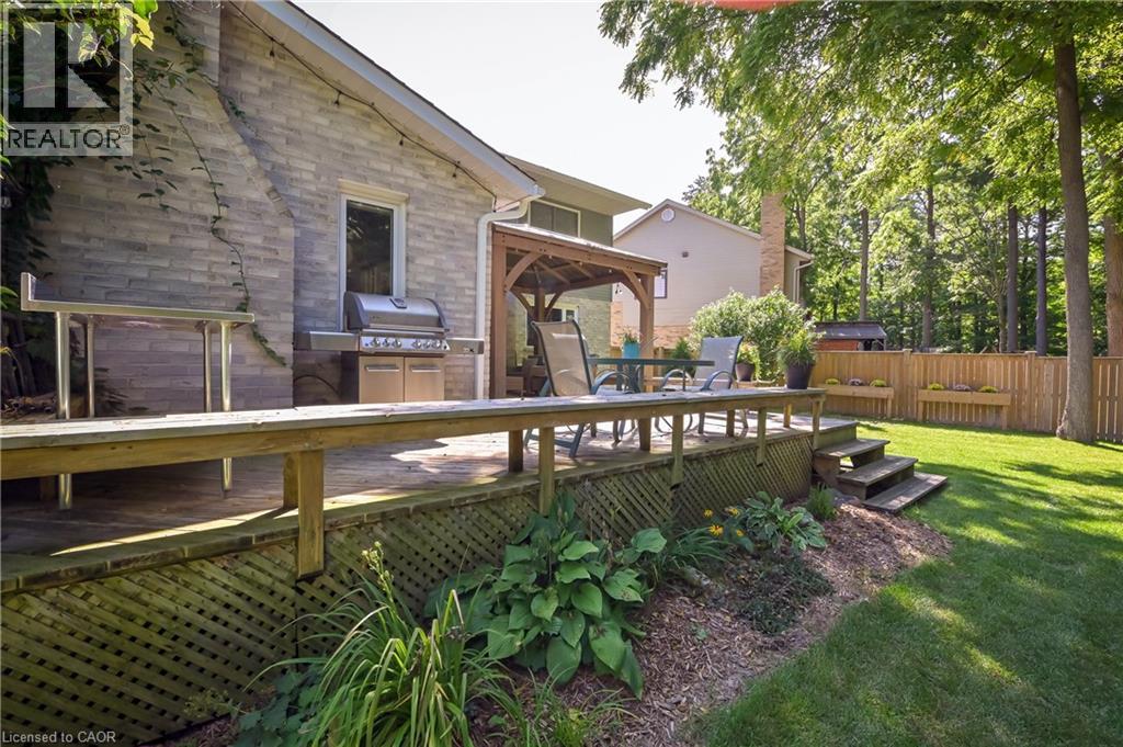 15 Mcleod Court, Kitchener, Ontario  N2R 1A9 - Photo 37 - 40808685