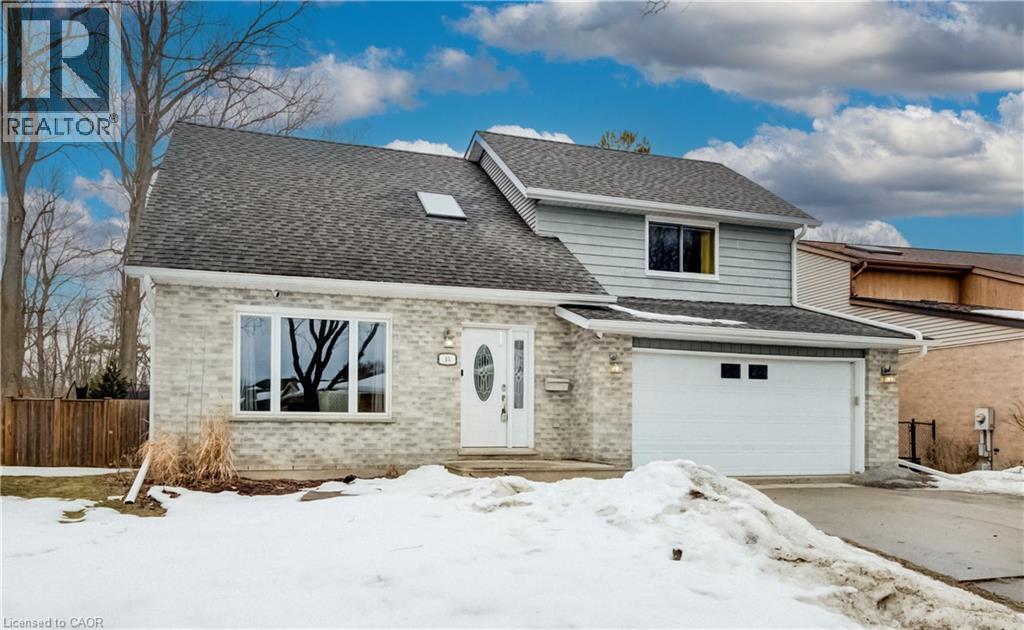 15 Mcleod Court, Kitchener, Ontario  N2R 1A9 - Photo 1 - 40808685