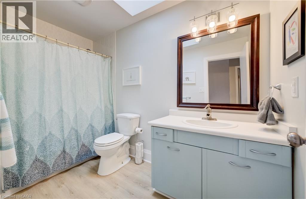 15 Mcleod Court, Kitchener, Ontario  N2R 1A9 - Photo 29 - 40808685