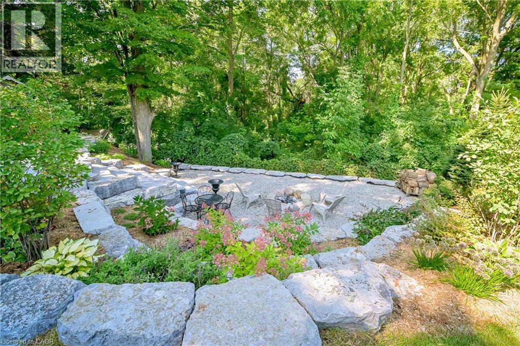 15 Mcleod Court, Kitchener, Ontario  N2R 1A9 - Photo 38 - 40808685