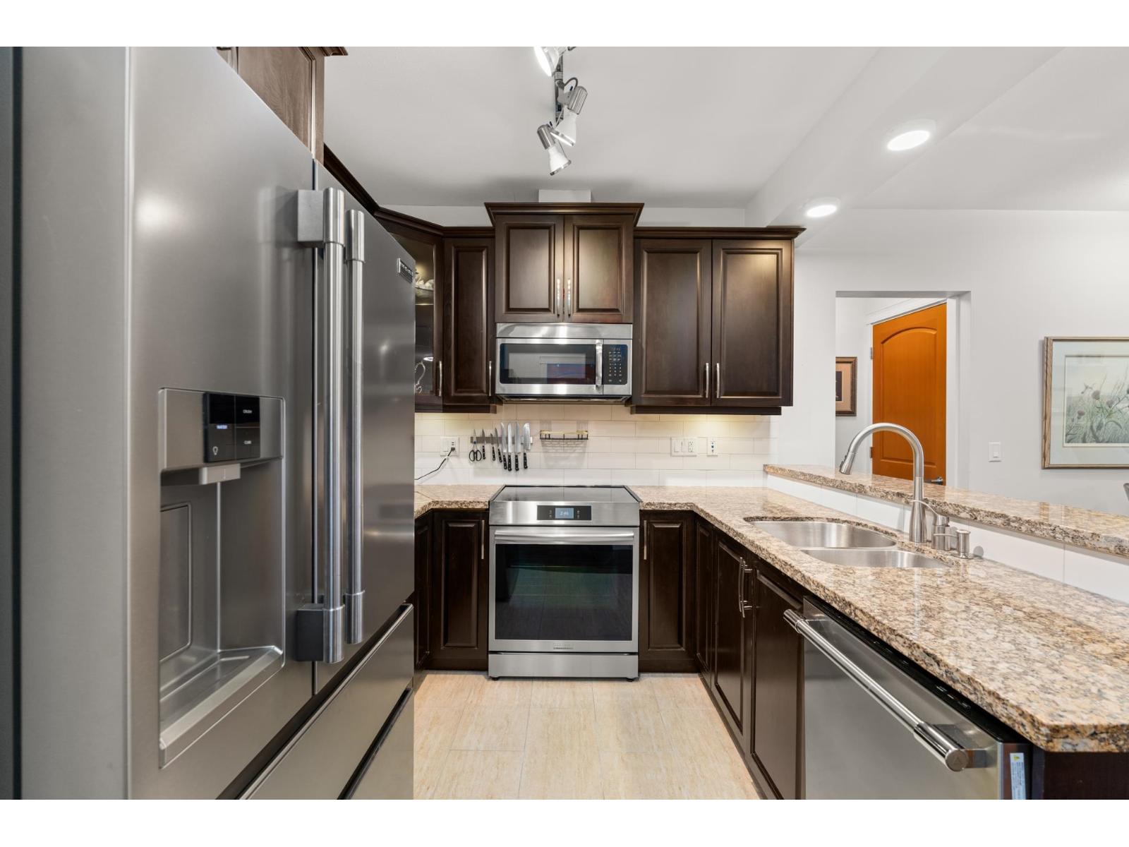 471 8258 207a Street, Langley, British Columbia  V2Y 0N4 - Photo 3 - R3095644