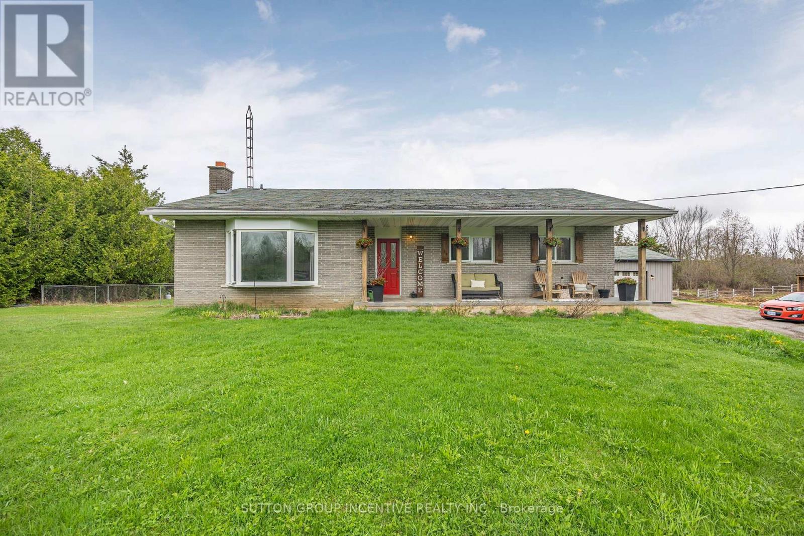 2266 Foxmead Road, Oro-Medonte, Ontario  L0K 1E0 - Photo 3 - S12855726