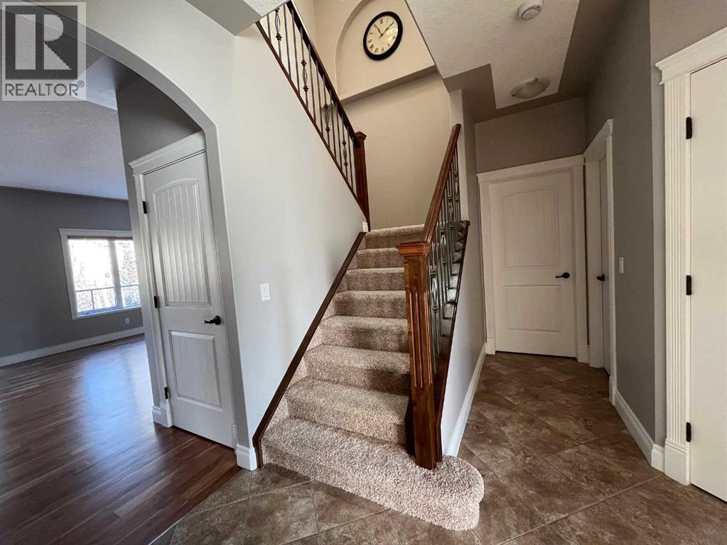 75 Royal Abbey Rise Nw, Calgary, Alberta  T3G 4Y5 - Photo 6 - A2284582