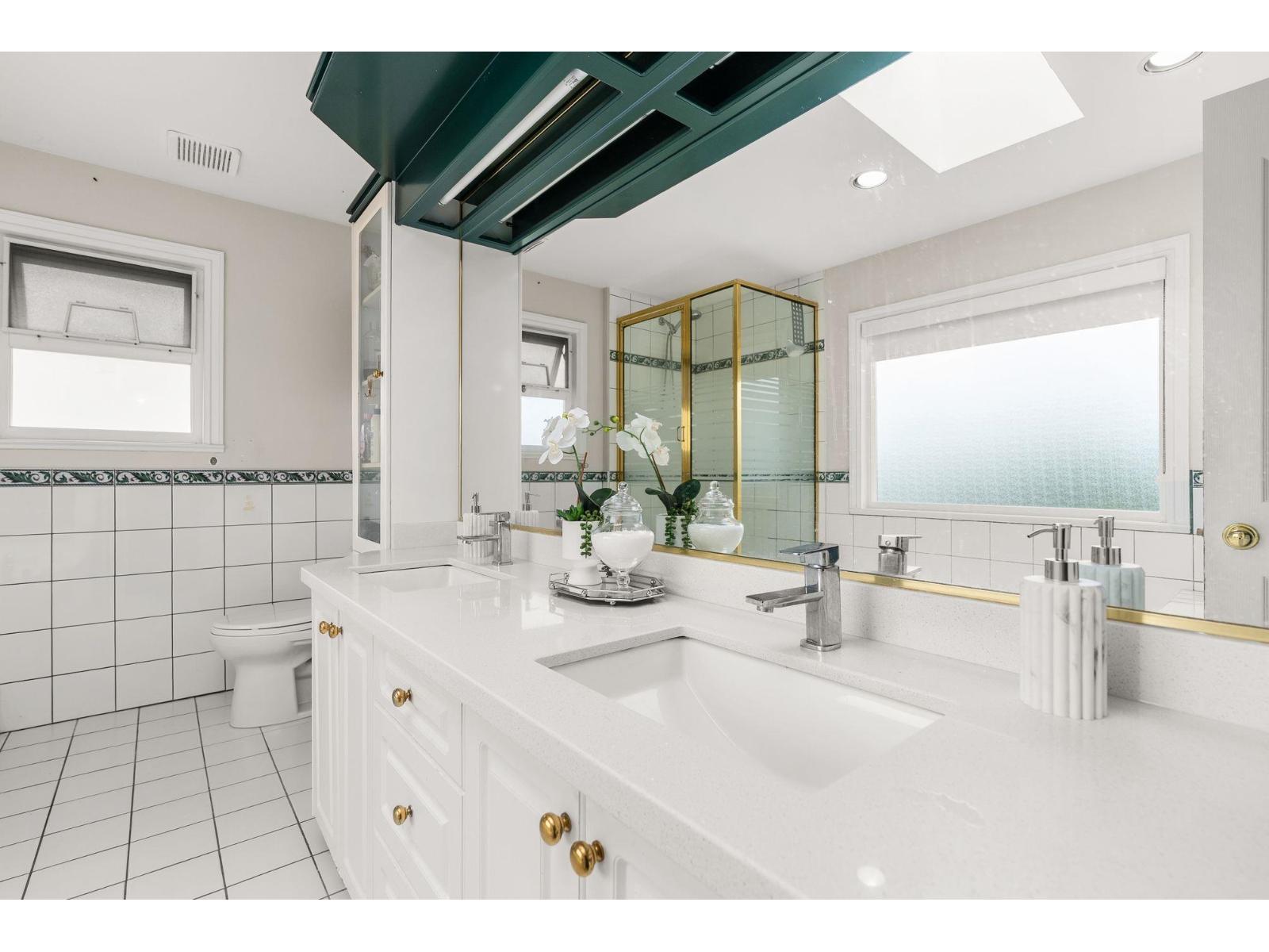 12179 63a Avenue, Surrey, British Columbia  V3X 3G8 - Photo 10 - R3096480