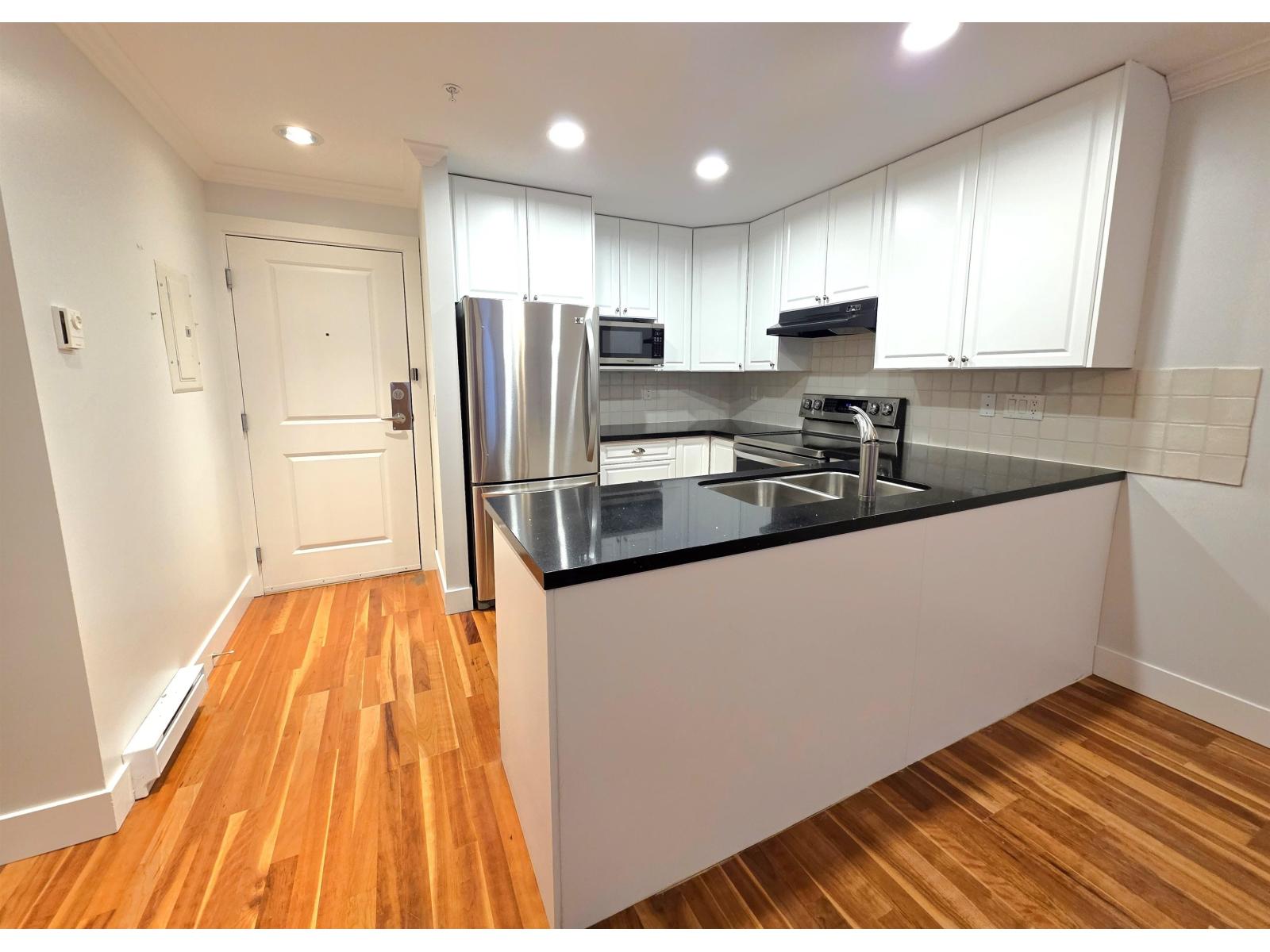 209 15350 16a Avenue, Surrey, British Columbia  V4A 1S9 - Photo 2 - R3096501