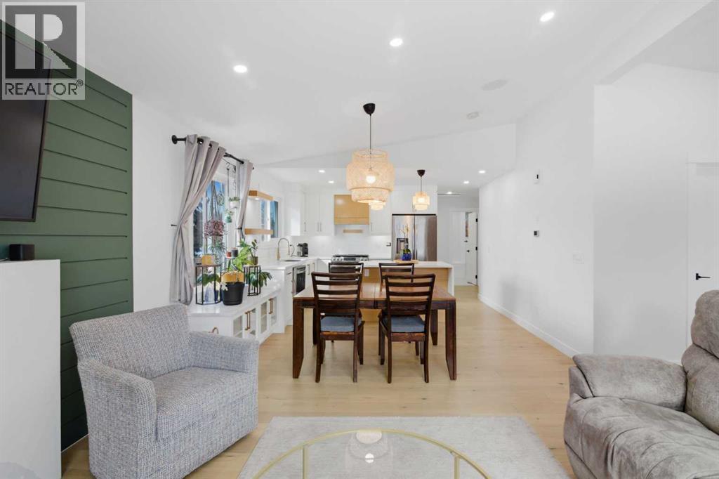 428 Queen Anne Way Se, Calgary, Alberta  T2J 4R9 - Photo 13 - A2291229