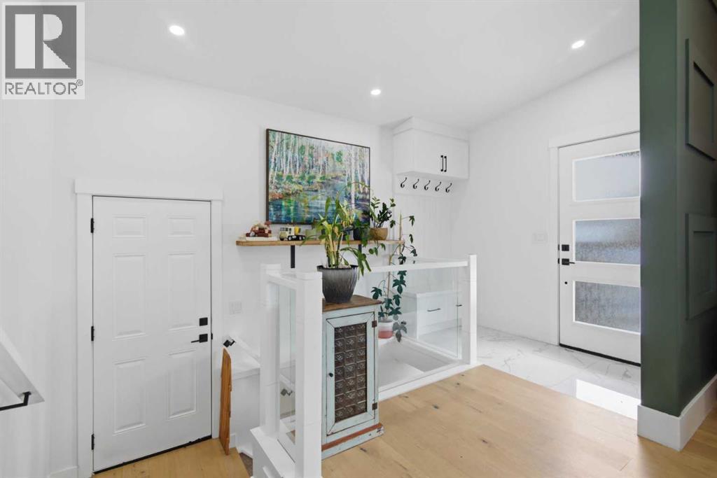 428 Queen Anne Way Se, Calgary, Alberta  T2J 4R9 - Photo 6 - A2291229