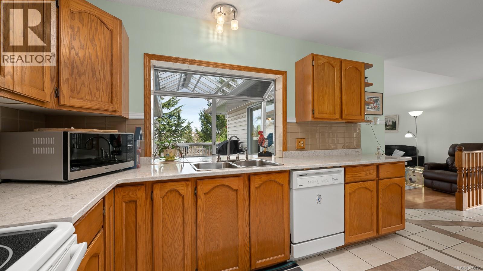 970 Mantle Dr, Courtenay, British Columbia  V9N 7A3 - Photo 16 - 1028039