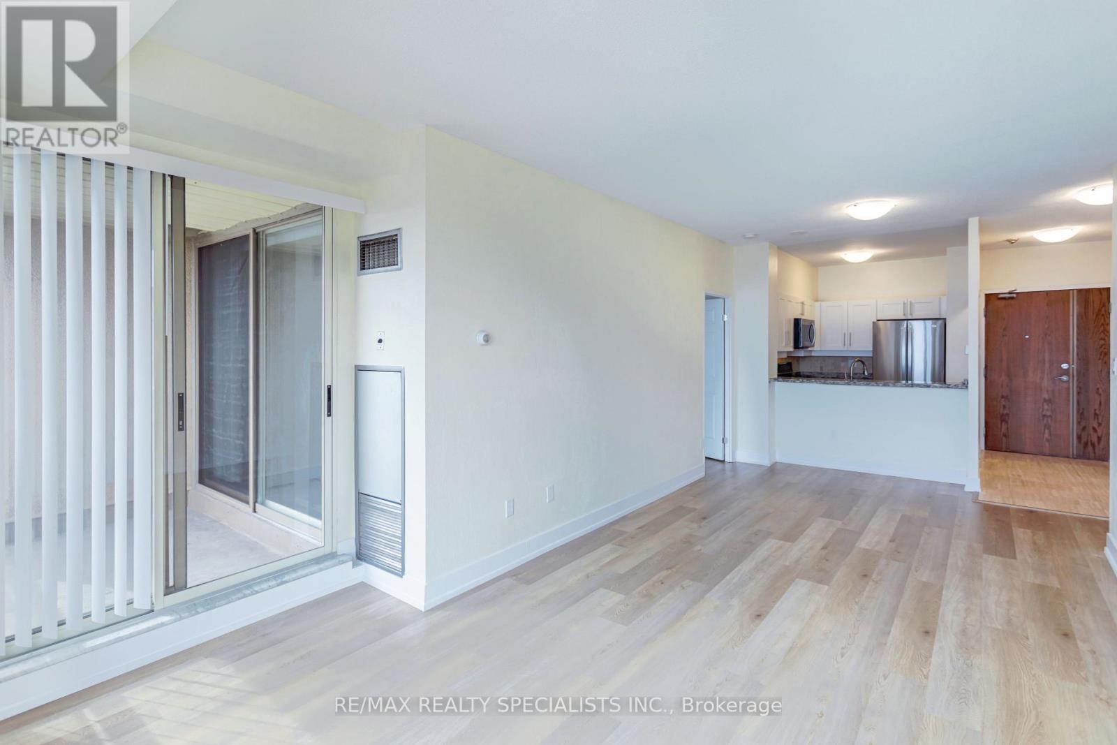 708 - 2511 Lakeshore Road W, Oakville, Ontario  L6L 6L9 - Photo 10 - W12855622