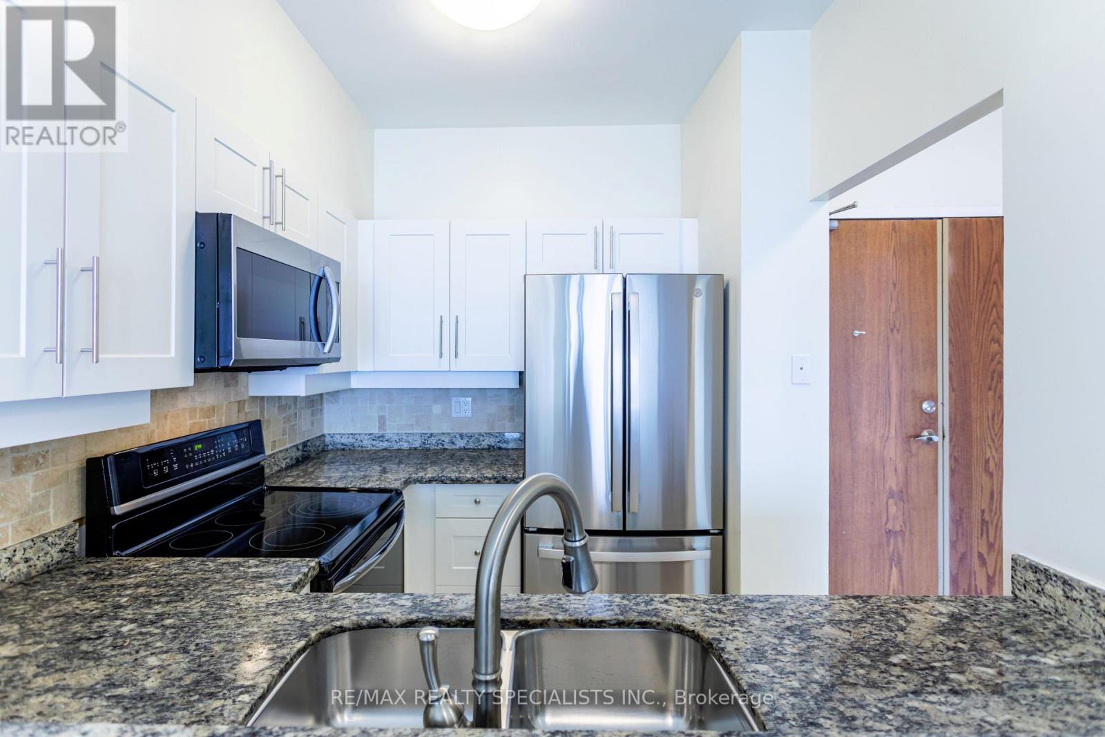 708 - 2511 Lakeshore Road W, Oakville, Ontario  L6L 6L9 - Photo 11 - W12855622