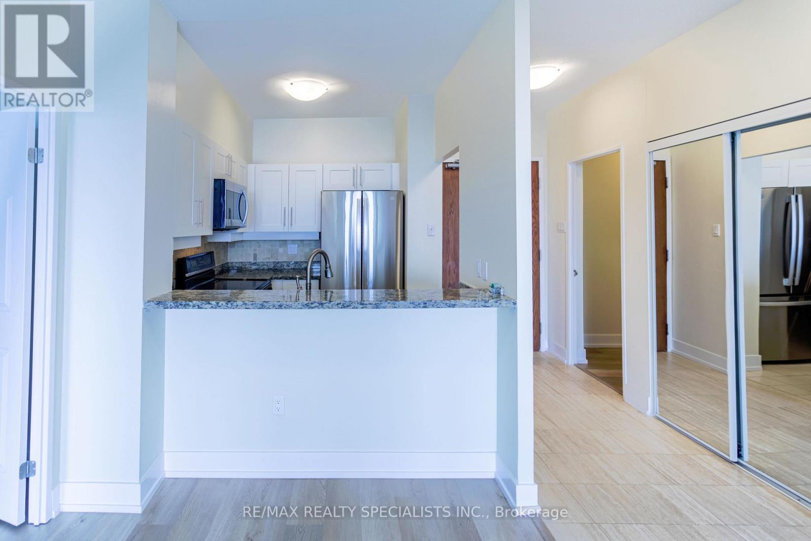 708 - 2511 Lakeshore Road W, Oakville, Ontario  L6L 6L9 - Photo 17 - W12855622