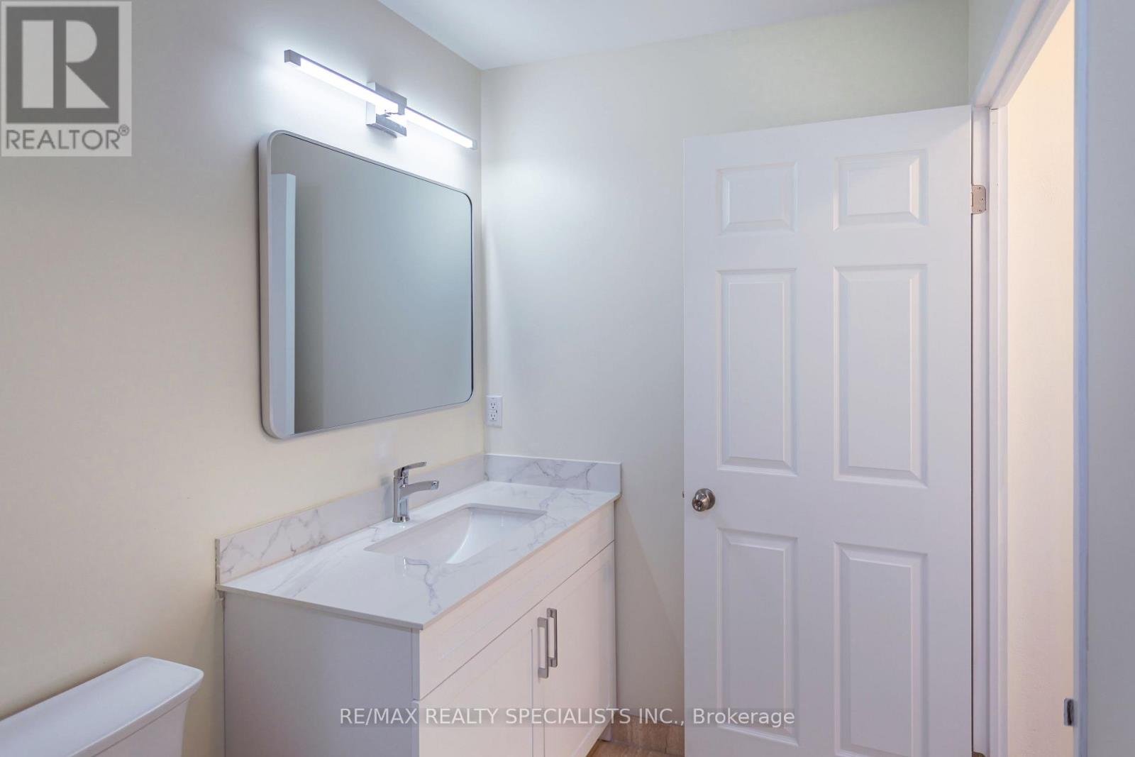 708 - 2511 Lakeshore Road W, Oakville, Ontario  L6L 6L9 - Photo 29 - W12855622
