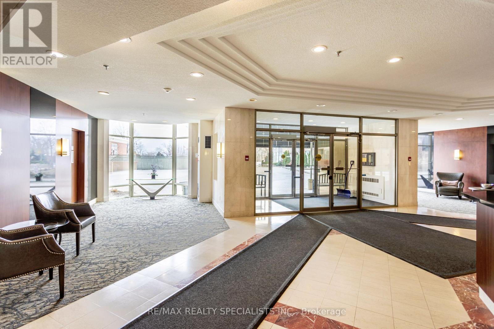 708 - 2511 Lakeshore Road W, Oakville, Ontario  L6L 6L9 - Photo 6 - W12855622