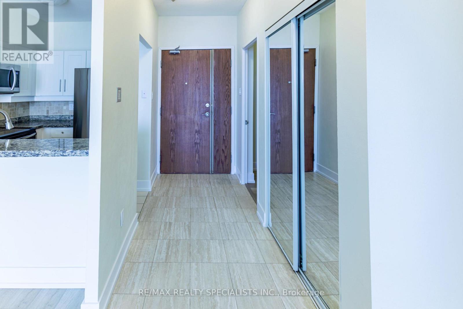 708 - 2511 Lakeshore Road W, Oakville, Ontario  L6L 6L9 - Photo 8 - W12855622