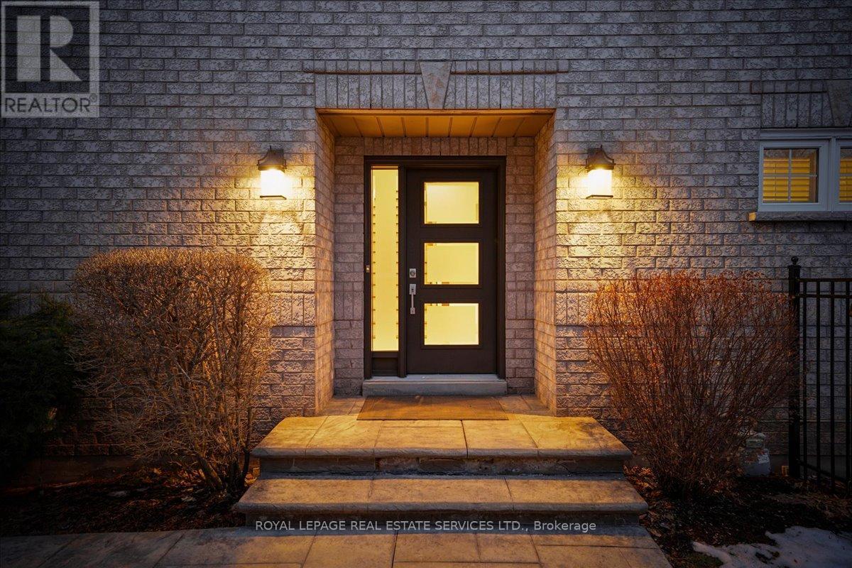 2157 Forest Gate Park, Oakville, Ontario  L6M 4B3 - Photo 3 - W12855708