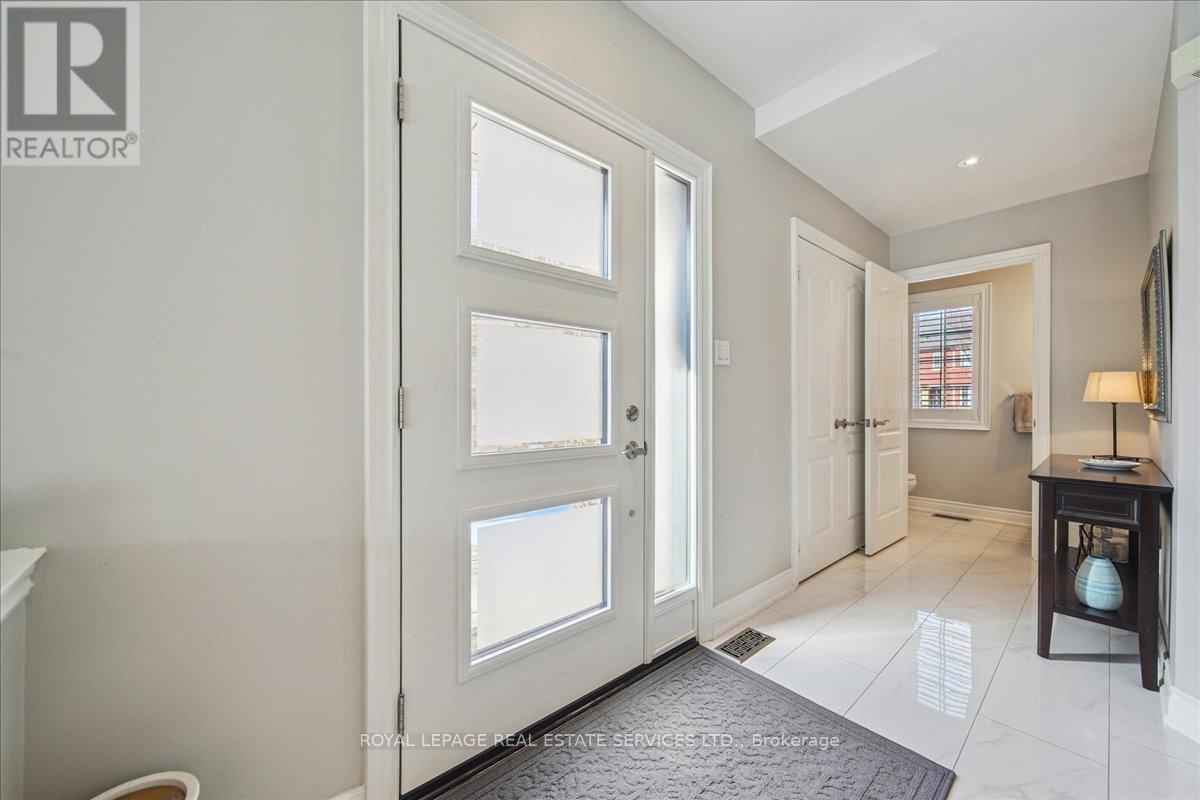 2157 Forest Gate Park, Oakville, Ontario  L6M 4B3 - Photo 6 - W12855708