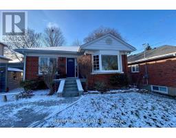 18 SHADOWBROOK DRIVE, Toronto, Ontario