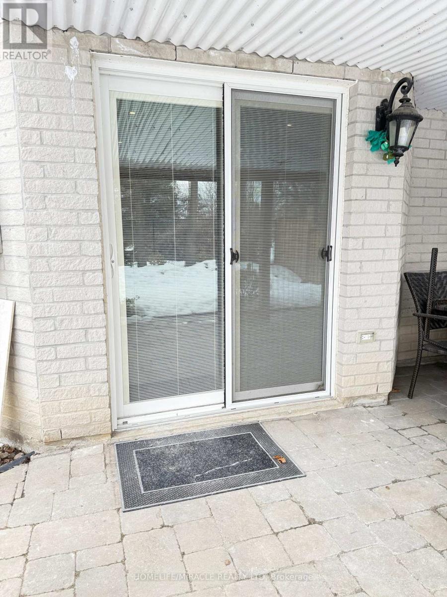 7 Wainwright Avenue, Richmond Hill (North Richvale), Ontario  L4C 5R4 - Photo 15 - N12846786