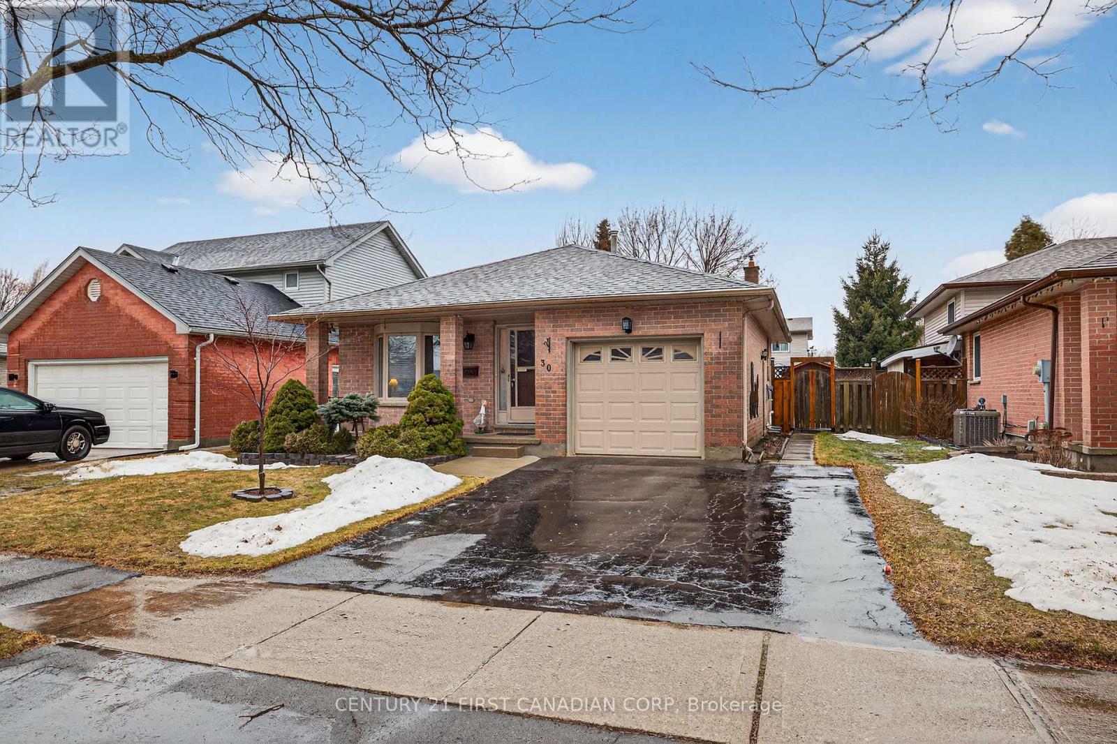 30 Conway Lane, London South, Ontario  N6E 3K4 - Photo 2 - X12846170