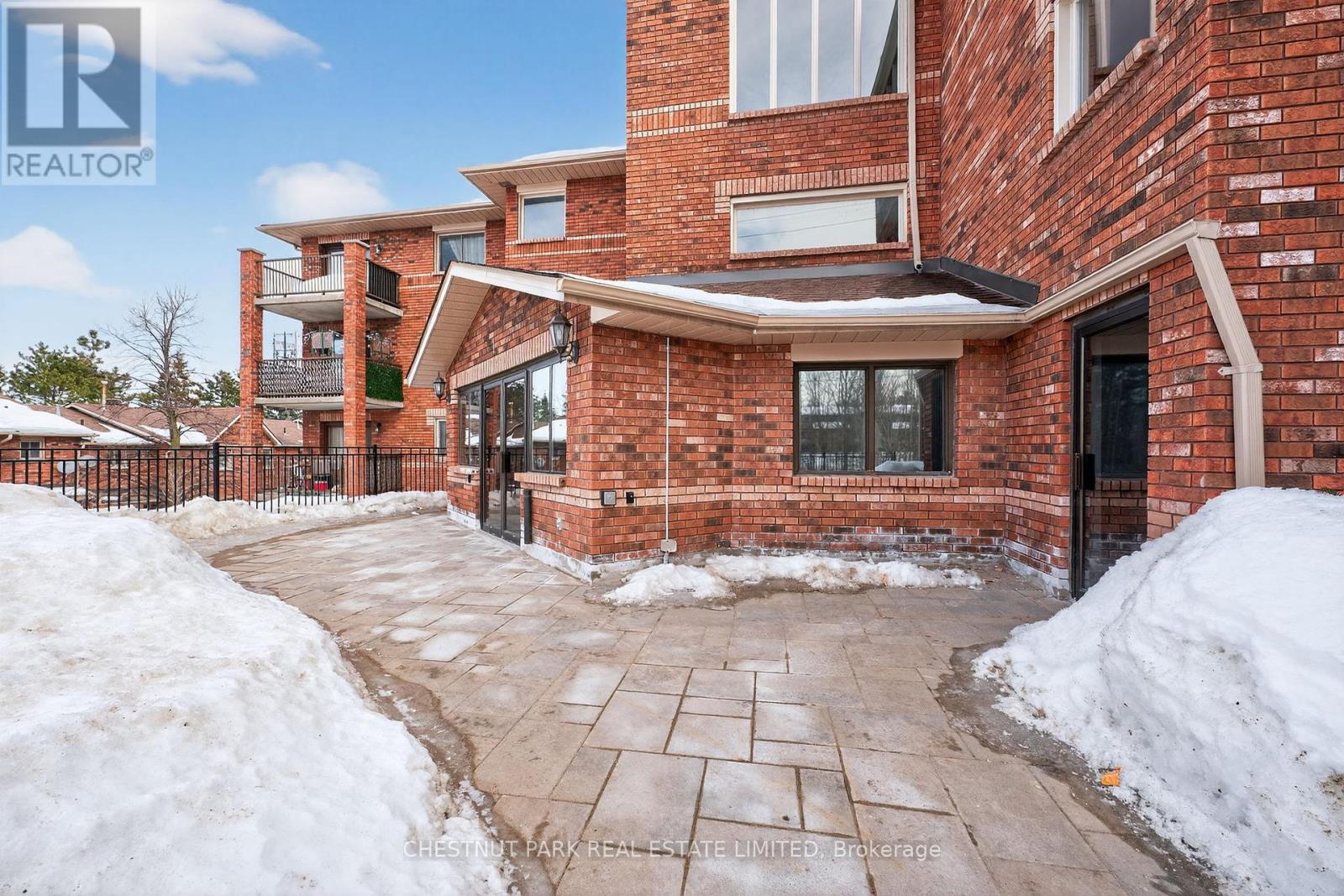 208 - 1 Quail Crescent, Barrie (Ardagh), Ontario  L4N 6W9 - Photo 20 - S12849986