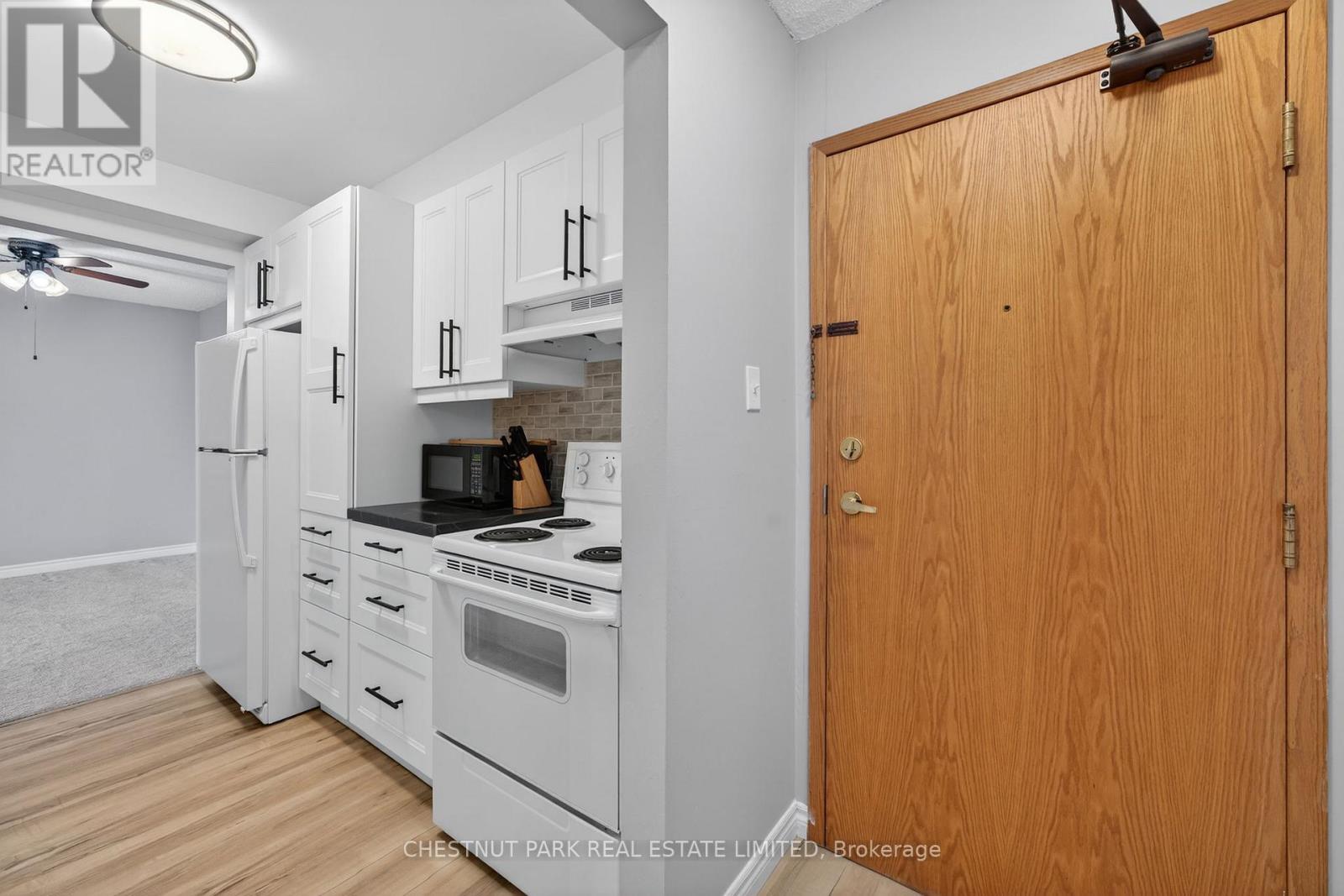 208 - 1 Quail Crescent, Barrie (Ardagh), Ontario  L4N 6W9 - Photo 15 - S12849986