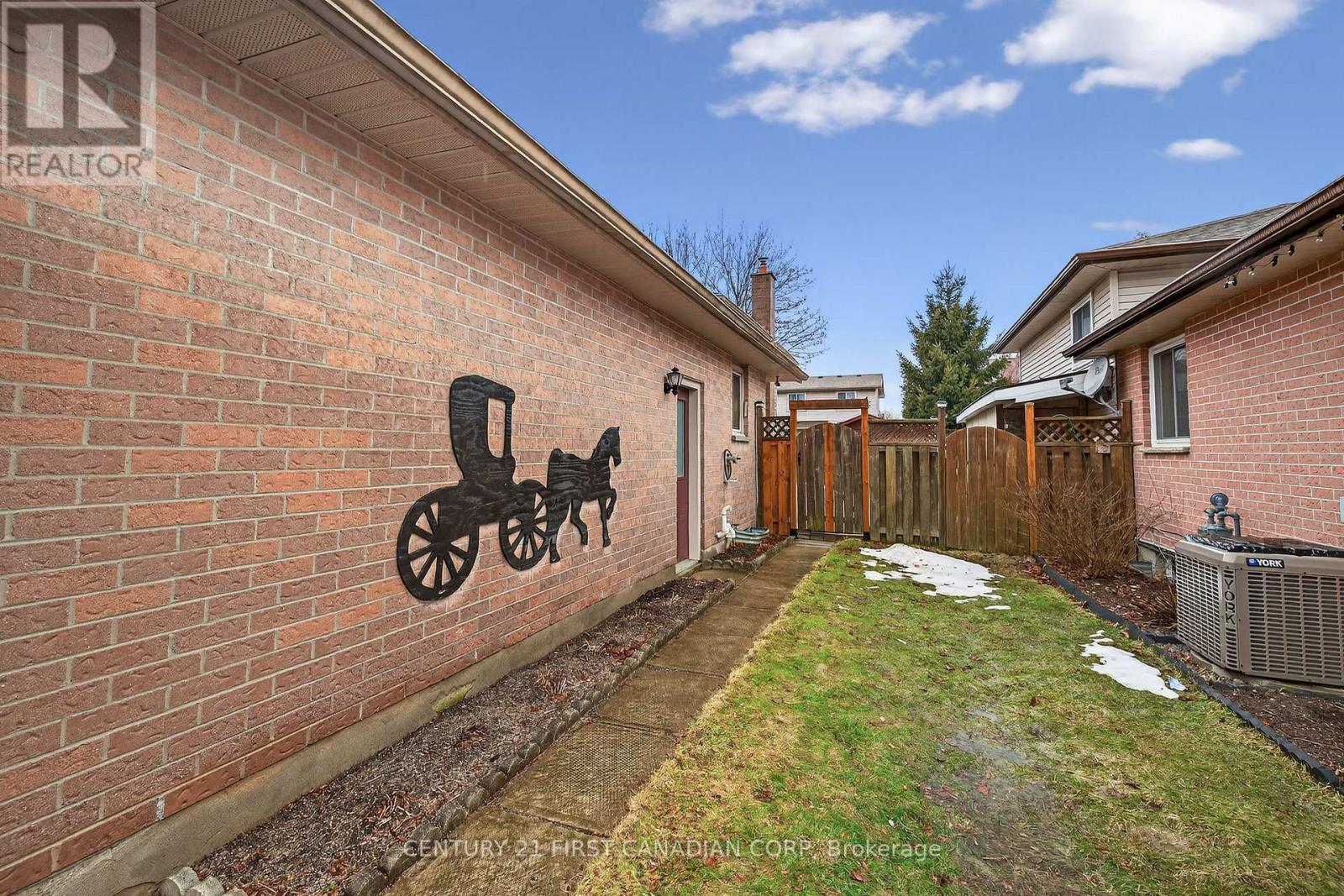 30 Conway Lane, London South, Ontario  N6E 3K4 - Photo 50 - X12846170