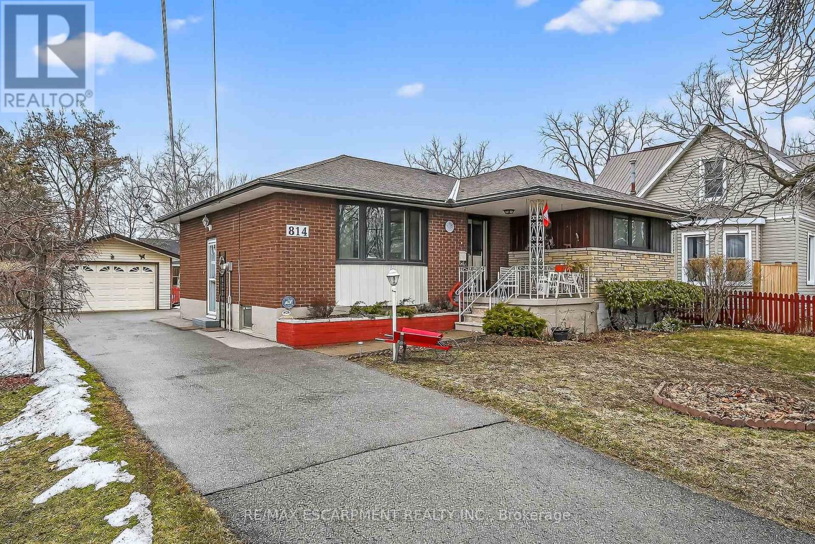 814 Cedar Street, Haldimand (Dunnville), Ontario  N1A 2K2 - Photo 5 - X12855684