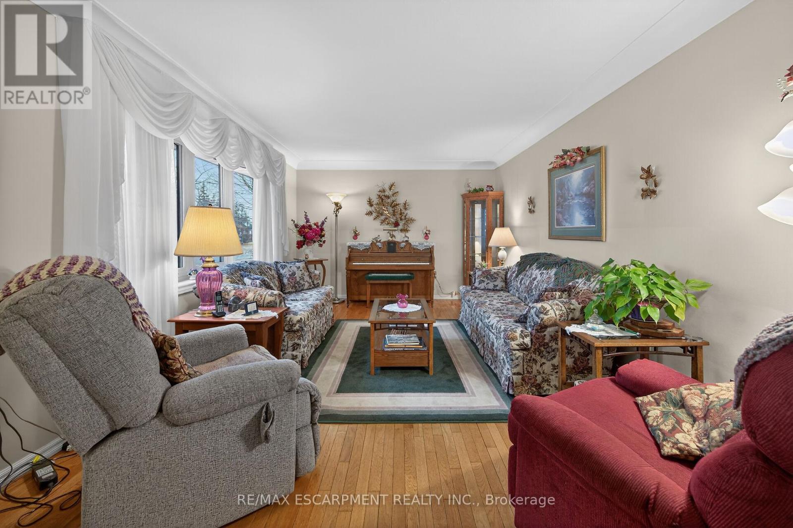 814 Cedar Street, Haldimand (Dunnville), Ontario  N1A 2K2 - Photo 9 - X12855684