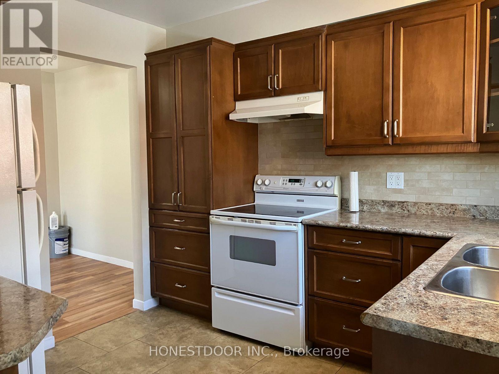 624 Mornington Avenue, London East (East G), Ontario  N5Y 3G1 - Photo 6 - X12855730