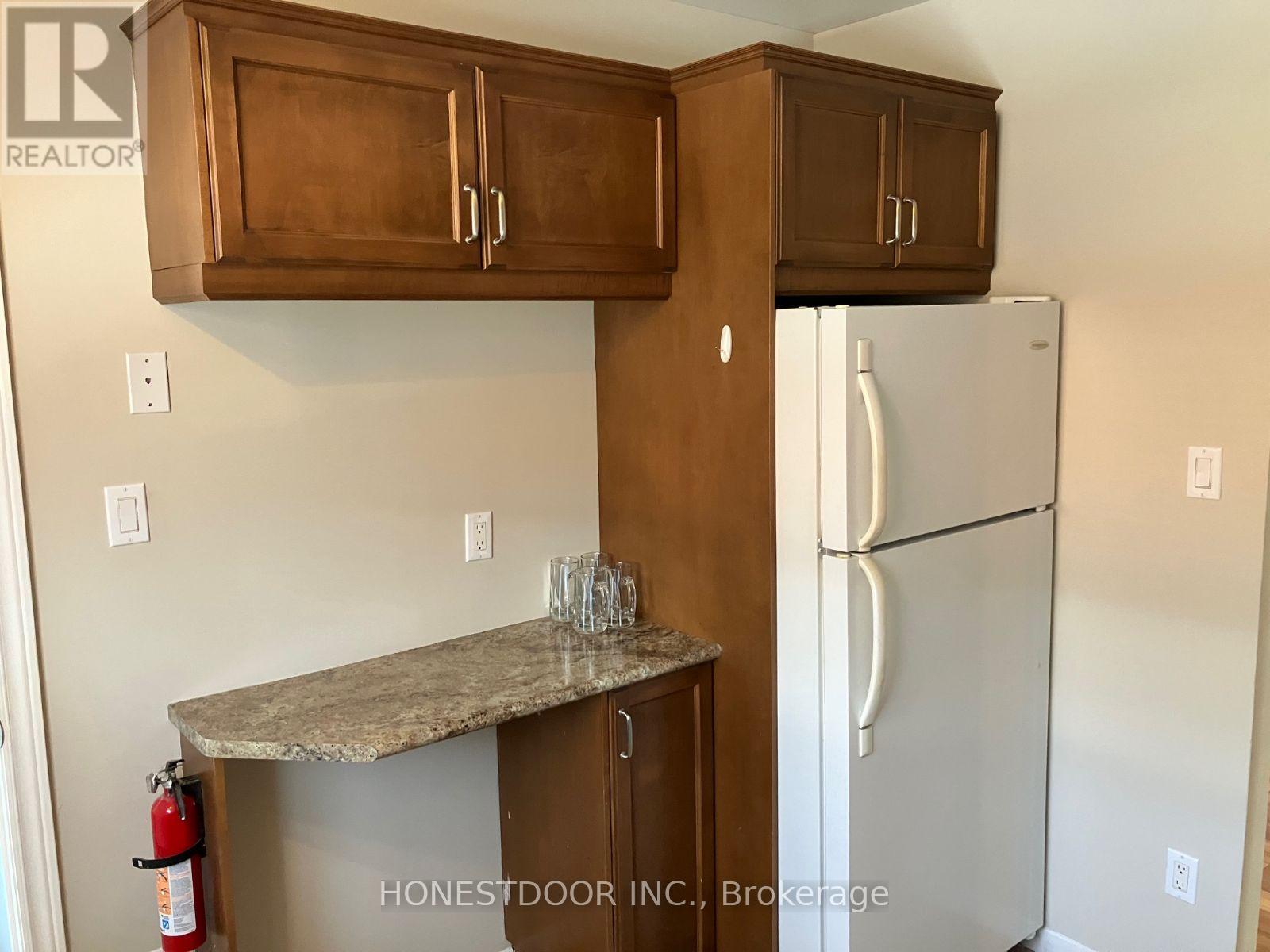 624 Mornington Avenue, London East (East G), Ontario  N5Y 3G1 - Photo 7 - X12855730