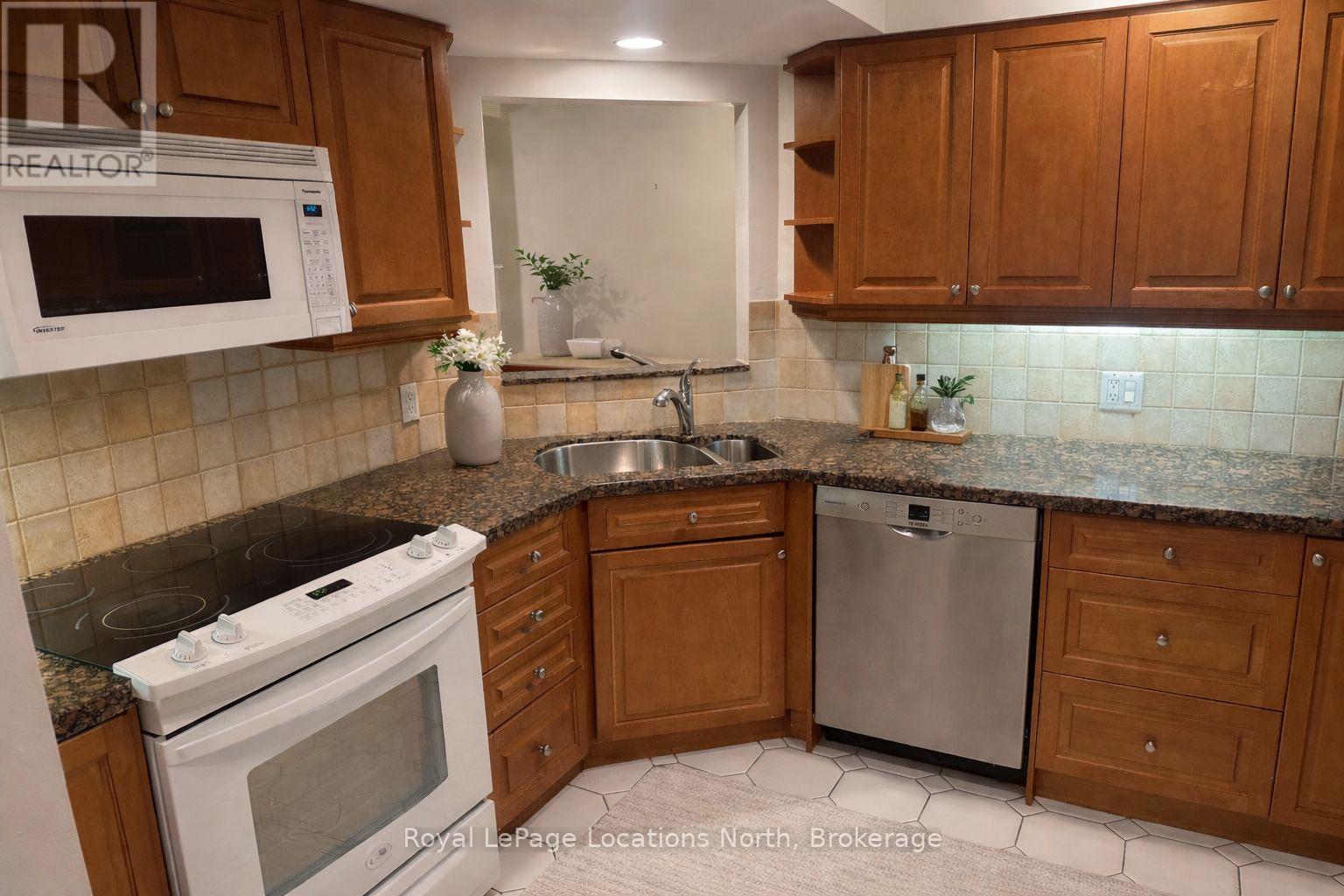 702 - 1818 Bayview Avenue, Toronto (Mount Pleasant East), Ontario  M4G 4G6 - Photo 3 - C12855986