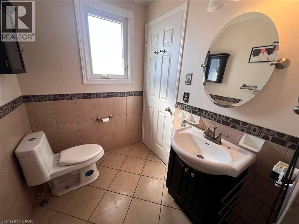 135 Essling Avenue, Hamilton, Ontario  L9B 2H9 - Photo 14 - 40810230