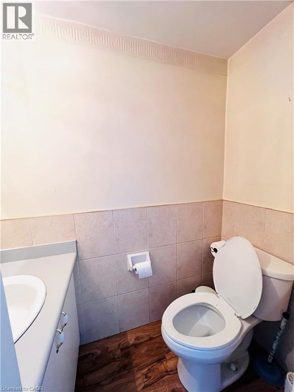 135 Essling Avenue, Hamilton, Ontario  L9B 2H9 - Photo 3 - 40810230