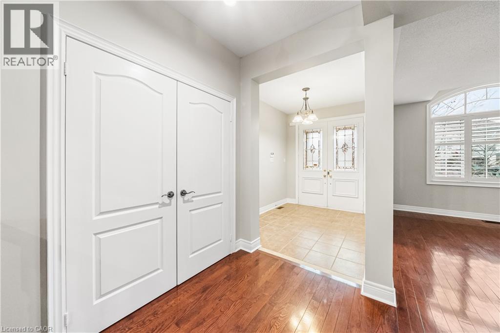 3334 Fox Run Circle, Oakville, Ontario  L6L 6W4 - Photo 4 - 40809687