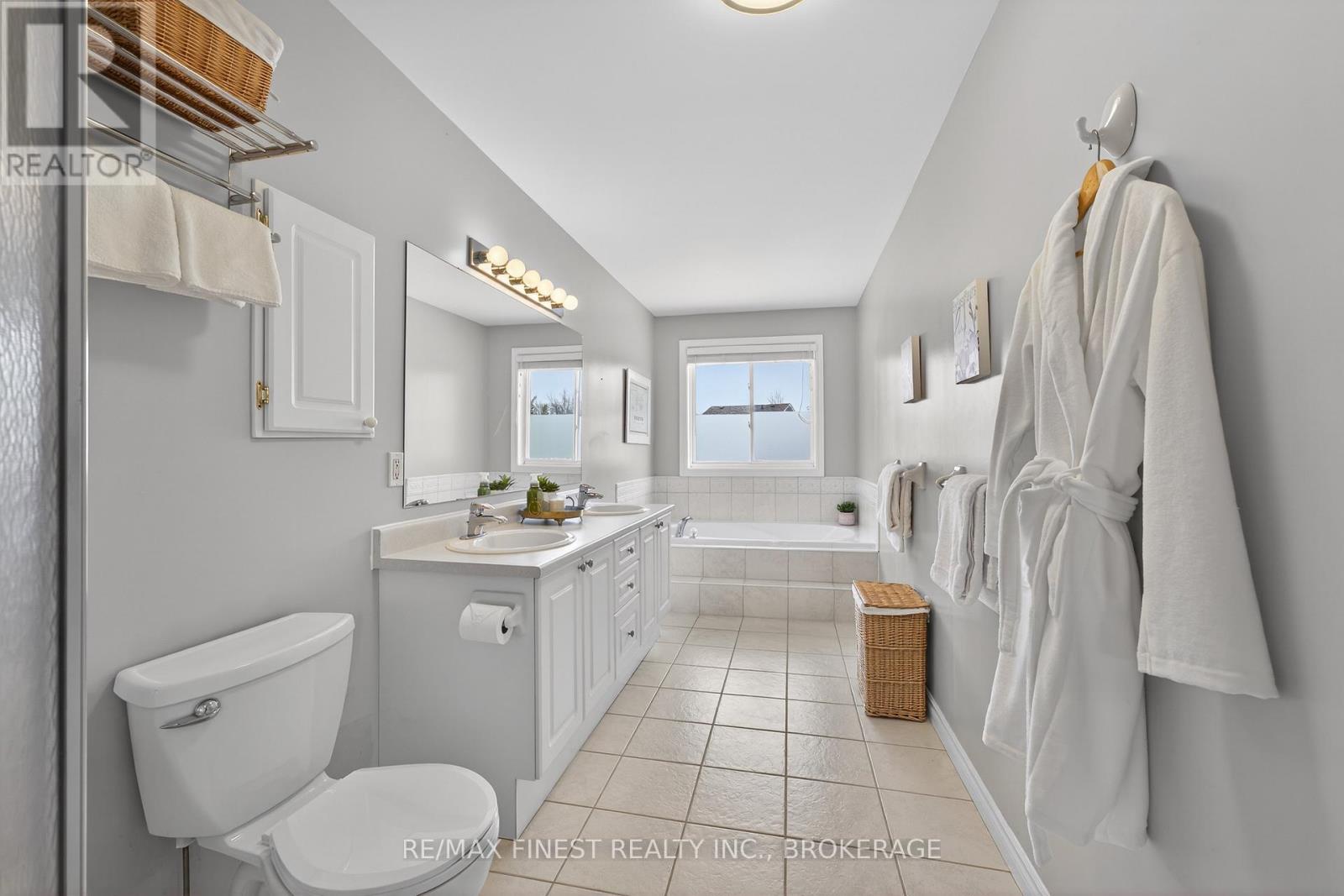 396 Quarry Pond Court, Kingston (Kingston East (Incl Barret Crt)), Ontario  K7K 7L3 - Photo 29 - X12855852