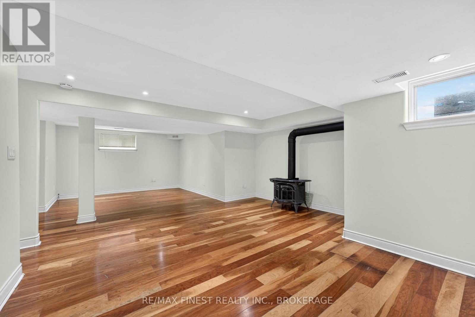 396 Quarry Pond Court, Kingston (Kingston East (Incl Barret Crt)), Ontario  K7K 7L3 - Photo 41 - X12855852