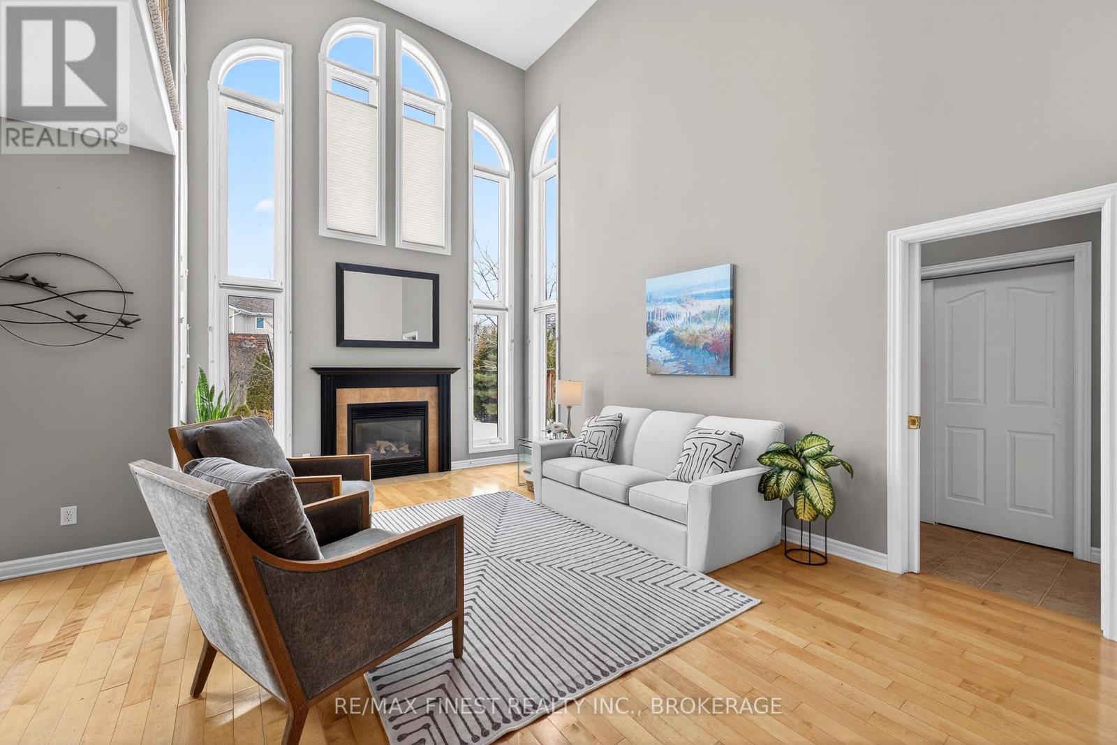 396 Quarry Pond Court, Kingston (Kingston East (Incl Barret Crt)), Ontario  K7K 7L3 - Photo 9 - X12855852