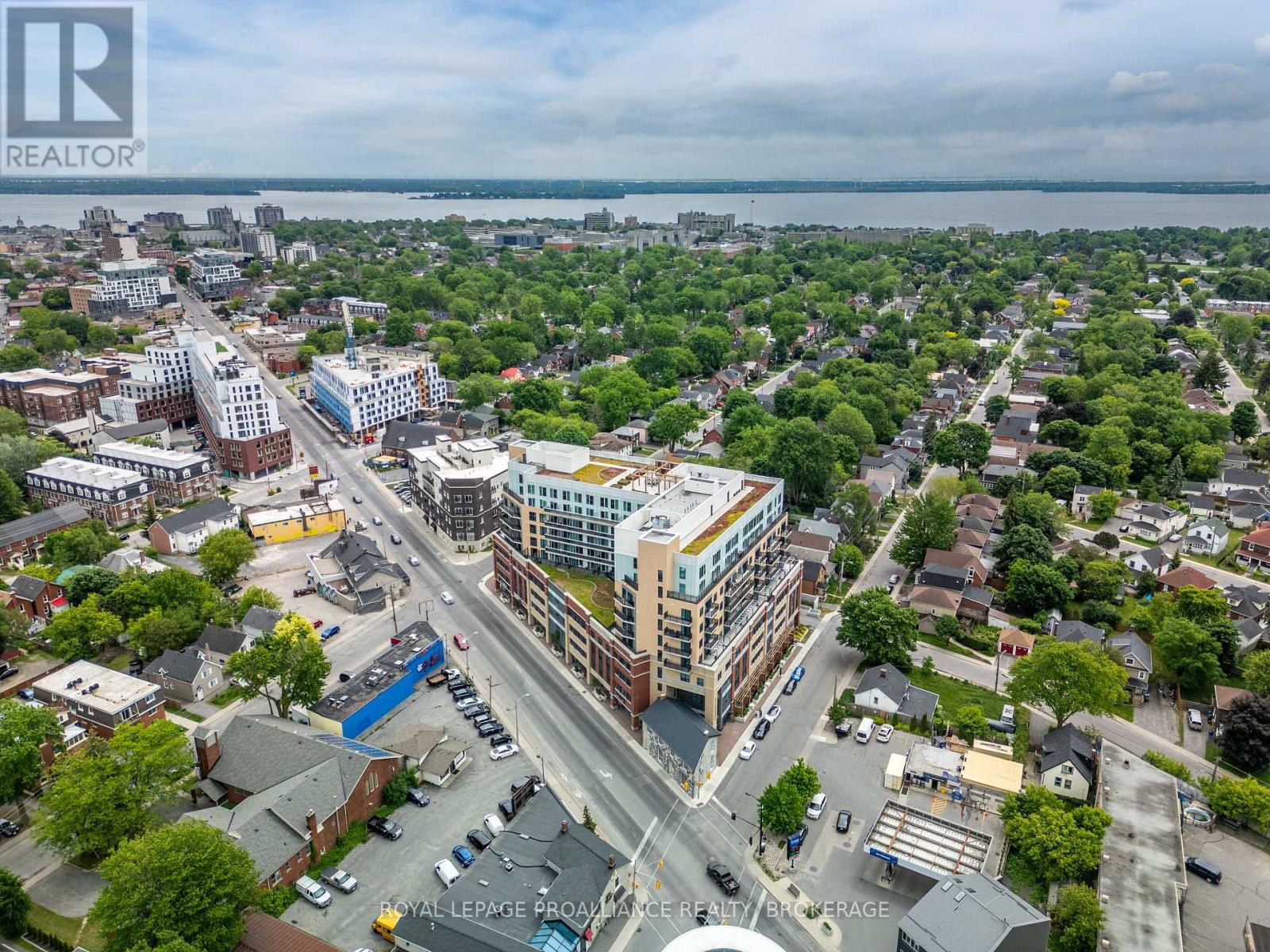 519 - 652 Princess Street, Kingston (Central City East), Ontario  K7L 1E5 - Photo 2 - X12855894