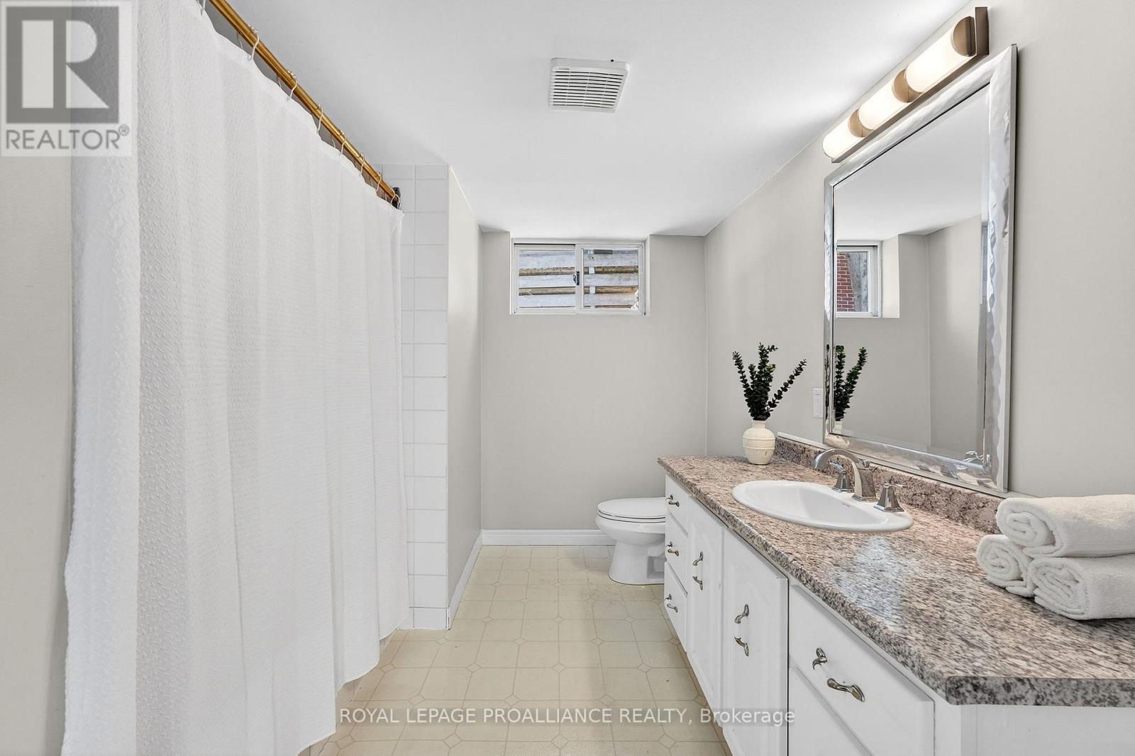 107 Fenwood Crescent, Belleville (Belleville Ward), Ontario  K8N 4Z7 - Photo 31 - X12855802