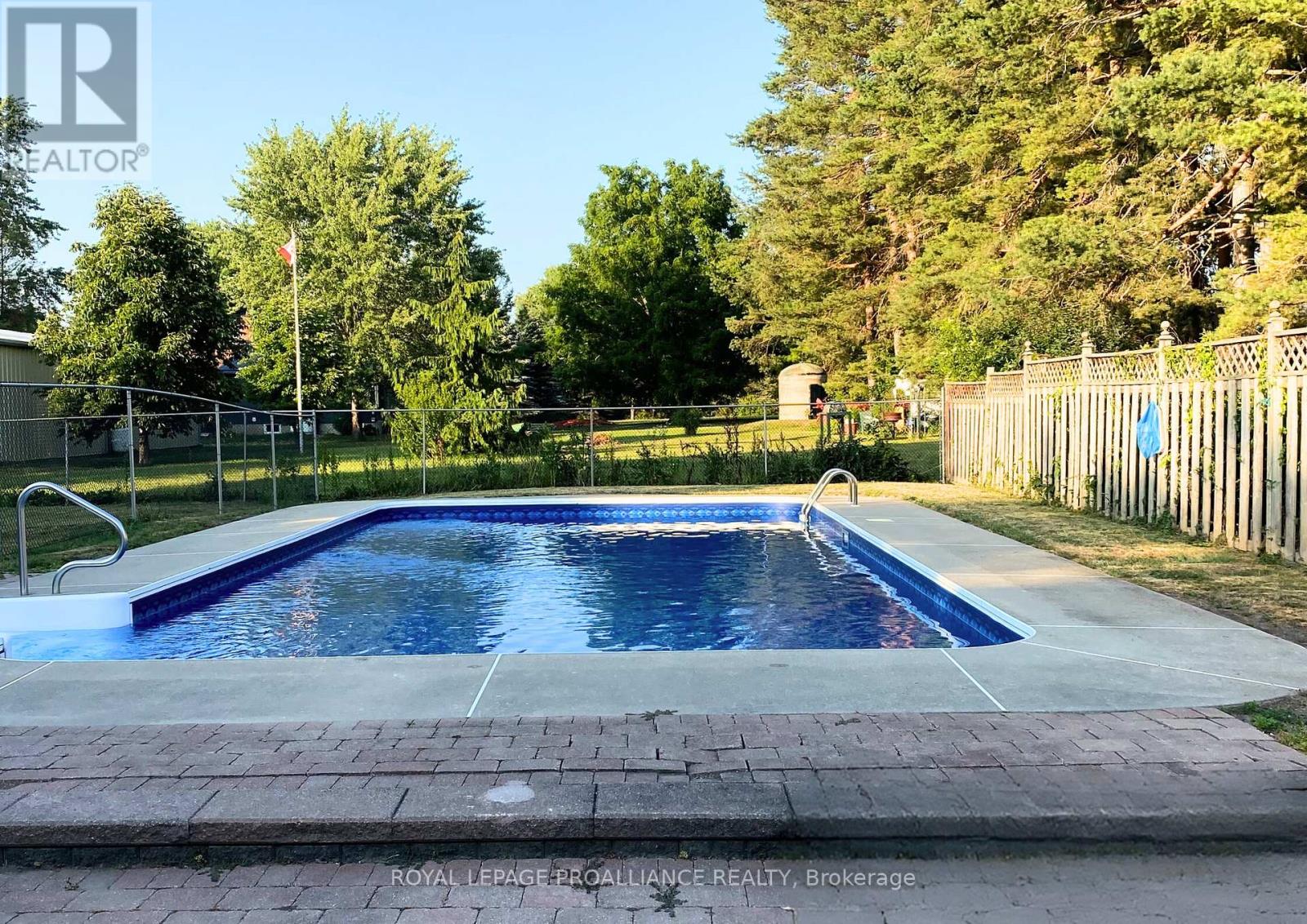 107 Fenwood Crescent, Belleville (Belleville Ward), Ontario  K8N 4Z7 - Photo 32 - X12855802