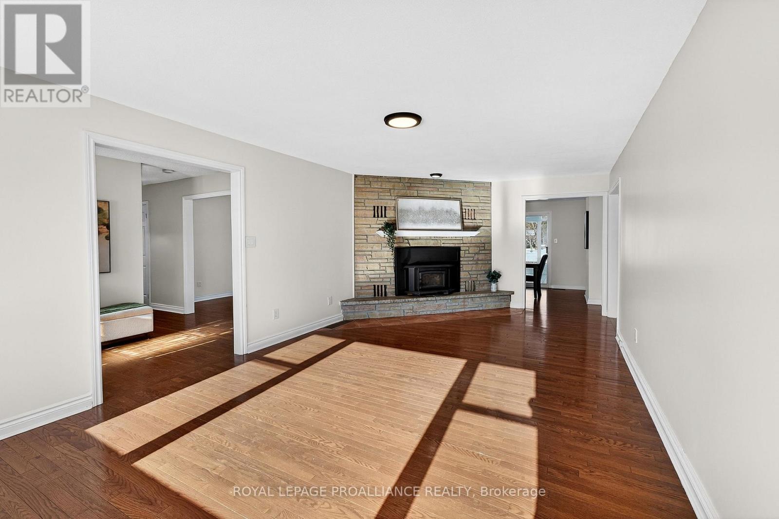 107 Fenwood Crescent, Belleville (Belleville Ward), Ontario  K8N 4Z7 - Photo 6 - X12855802